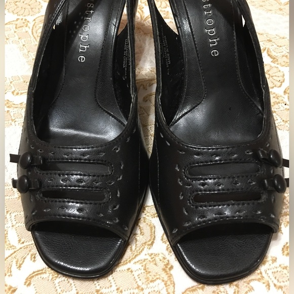 Apostrophe Shoes - Apostrophe Sandals Size 6 1/2 M Black